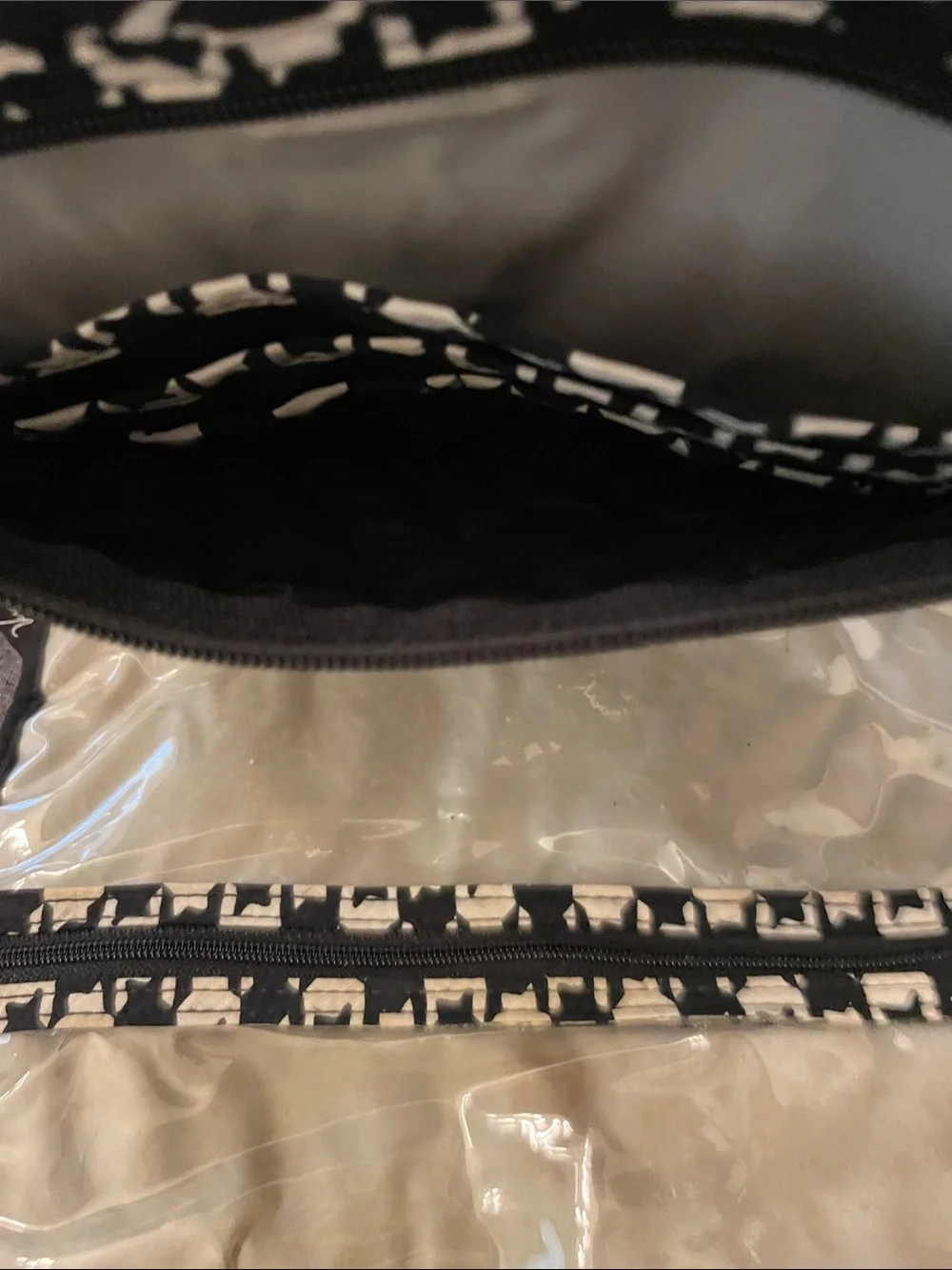VERA BRADLEY Hanging Organizer Travel Toiletry Bag Black + White | GUC